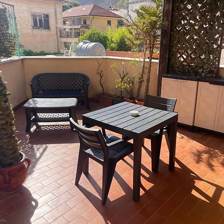 Mondello Stesicoro Apartment ปาแลร์โม ภายนอก รูปภาพ