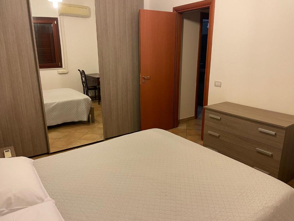 Mondello Stesicoro Apartment ปาแลร์โม ภายนอก รูปภาพ